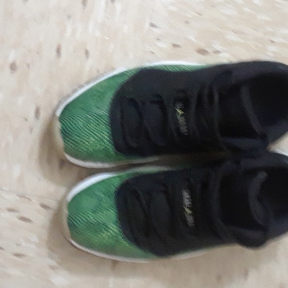 Mens Retro jordans - Picture 3 of 3